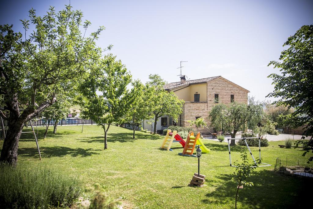 Il Casale Di Aurora Country House Colmurano Exterior photo